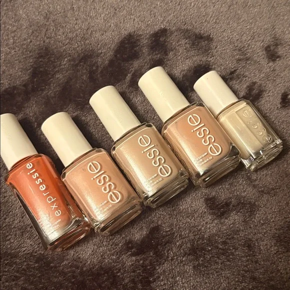 Collection of nail polishes: Lakur, Essie, Zoya- 
Used once - Picture 5 of 9